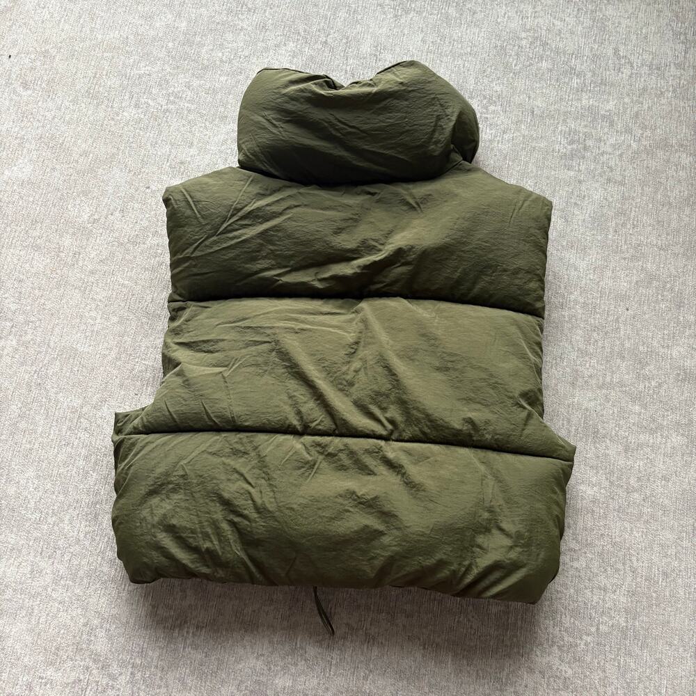 Green Cropped Puffer Vest - Picture 5 of 5